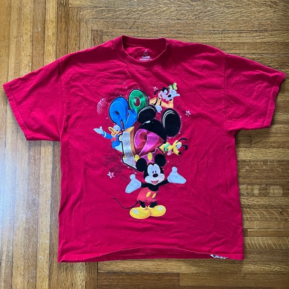 Walt Disney World 2012 RED. T- shirt size XL - Picture 5 of 5